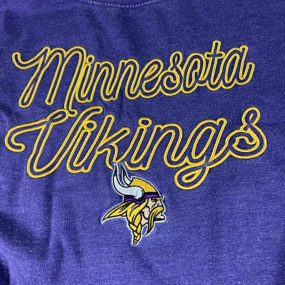 NFL Minnesota Vikings Sweatshirt Women's Medium Purple Faded Pullover Crewneck - Picture 2 of 13